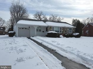 9505 Alton St, Philadelphia, PA 19115