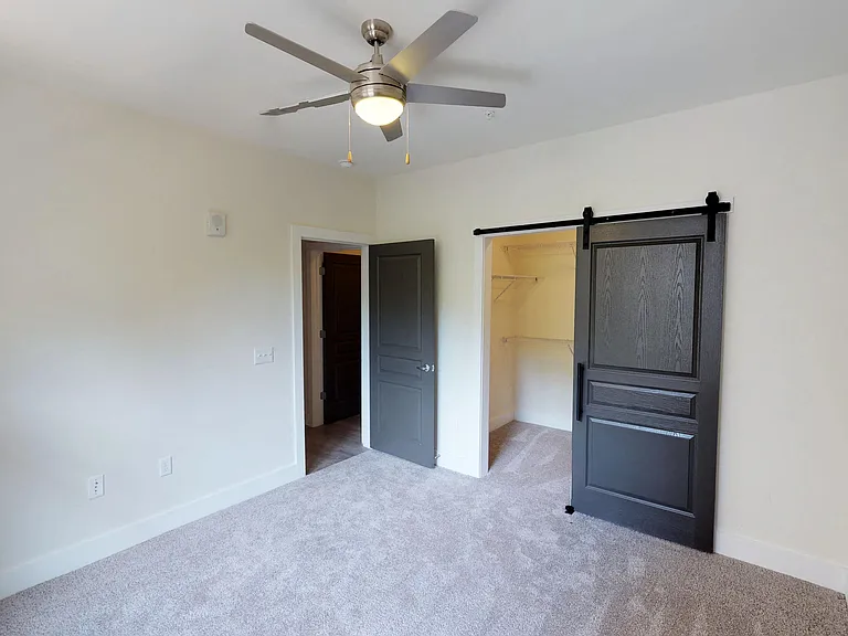 The Kirkwood Apartments at Edgewood — Photo 39