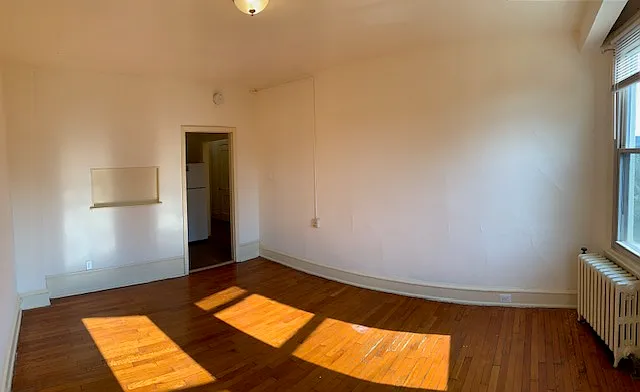2 bed, 600 sqft, $1,780 — Photo 2