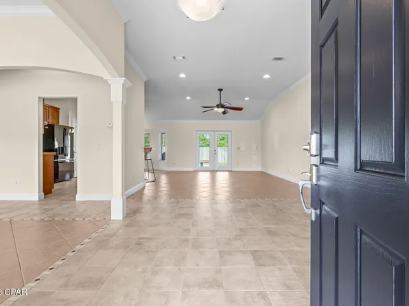1803 Pond Ln, Lynn Haven, FL 32444