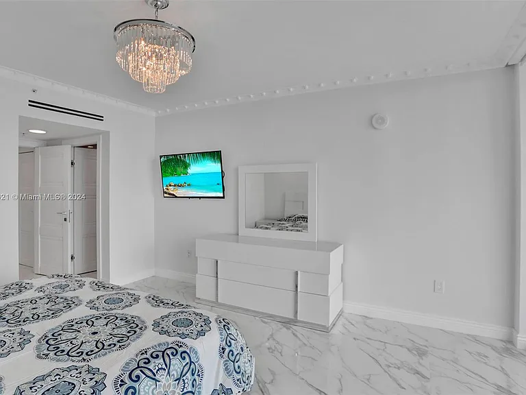 16699 Collins Ave #2209 — Photo 18