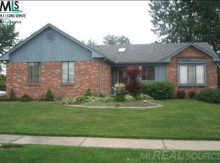 35758 Buxton Dr, Sterling Heights, MI