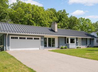 3612 W 57th St, Edina, MN 55410