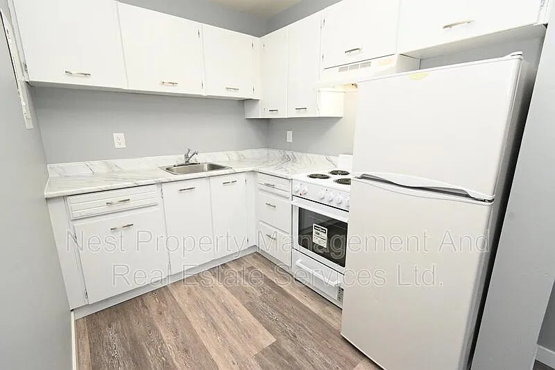 Building Photo - 776 Vaughan St #105
