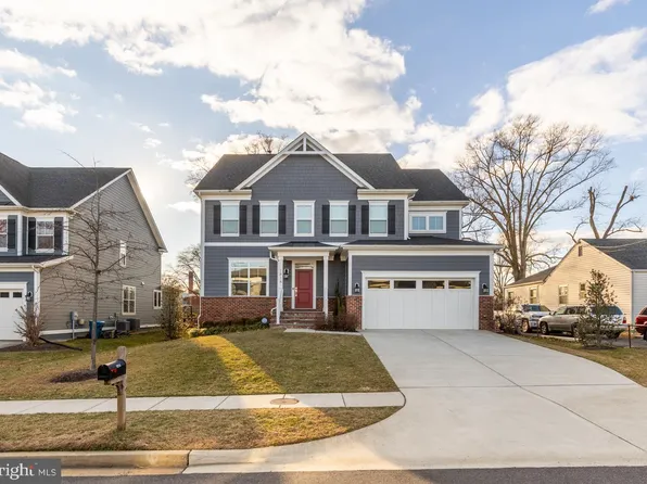 1814 Peabody Dr, Falls Church, VA 22043