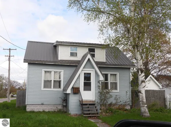 1001 Augusta St, Grayling, MI 49738
