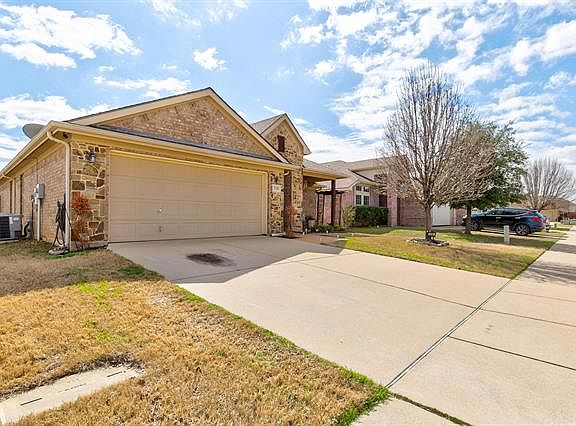 3rd image of 328 Sardius Blvd
