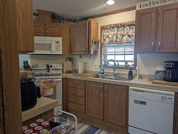 3rd image of 435 32nd Rd Unit 628