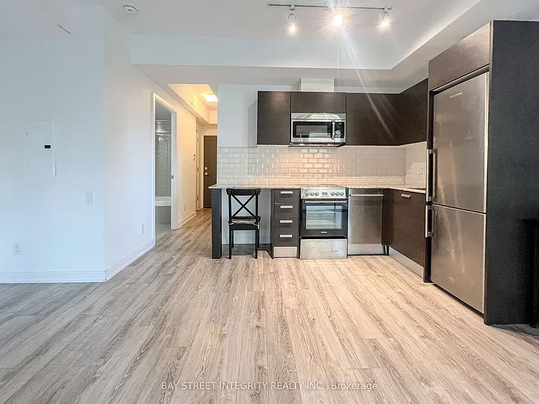 42 Charles St E #706 — Photo 6