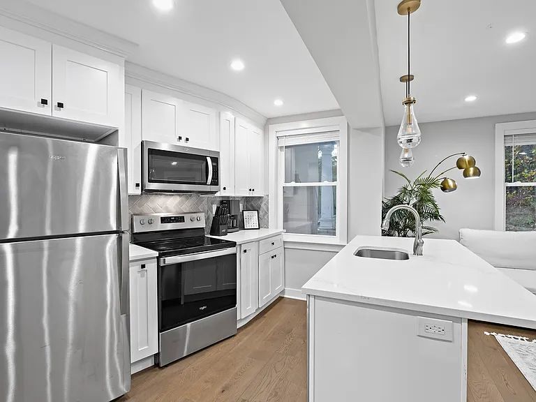 111 Cedar Rd #3 — Photo 9