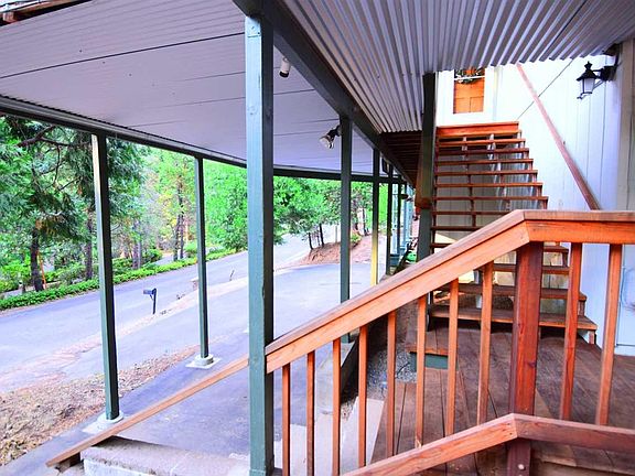 3rd image of 23549 Lakewood Dr