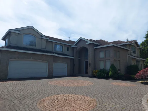 8038 Cloverlake Ct, Burnaby, BC V5A 3R8