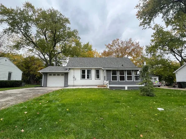 724 State St, Union Grove, WI 53182