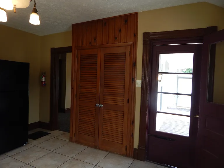 92 E Franklin St — Photo 14