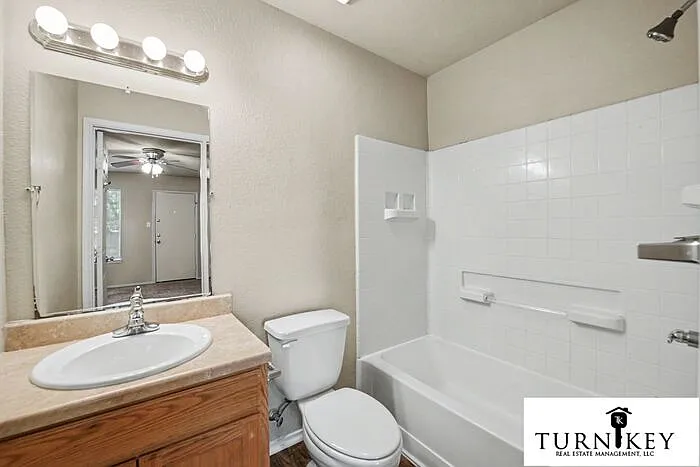 8028 Tanner Ave — Photo 9