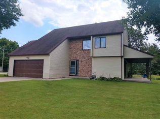 110 Carrie Ln, Manitowoc, WI 54220