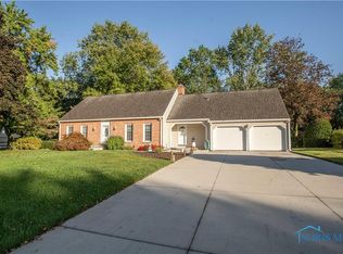 10904 Lakeview Dr, Whitehouse, OH 43571