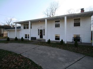 1404 Springfield Rd, East Peoria, IL 61611