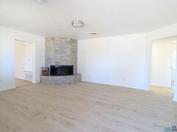 5th image of 2909 Colonial Dr