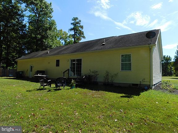 5th image of 21457 Old Park Ave