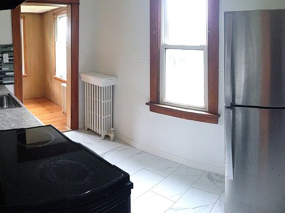 4th image of 223 E Mountain Rd Floor 2