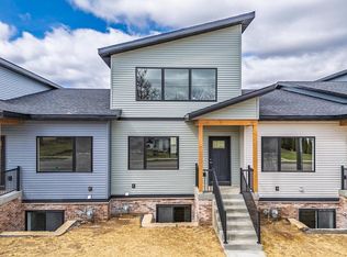 226 S Dewey Ave, Reedsburg, WI 53959