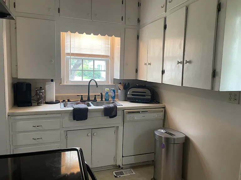 211 N Gordon Ave — Photo 11