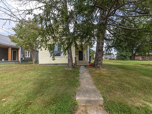 2nd image of 74 Tropic St
