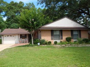 6435 Guilford Dr, Pensacola, FL 32504