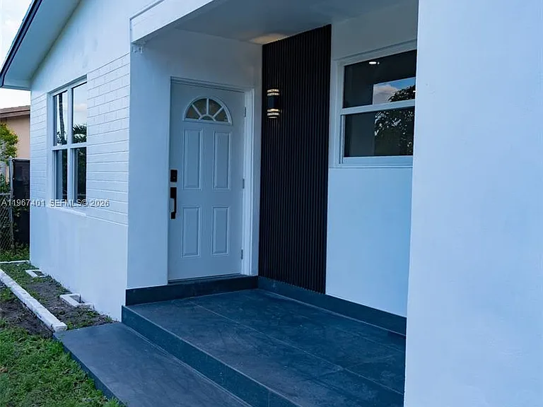 2600 NW 108th St — Photo 32