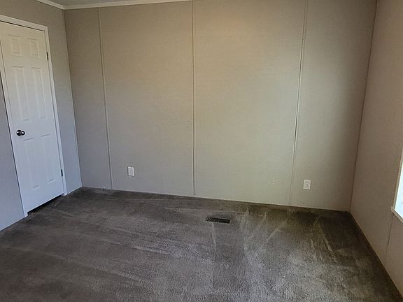2nd image of 2307 Aspen St #141