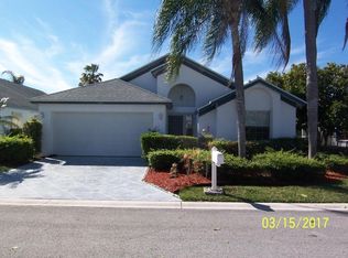 115 Hammocks Ct, Greenacres, FL 33413