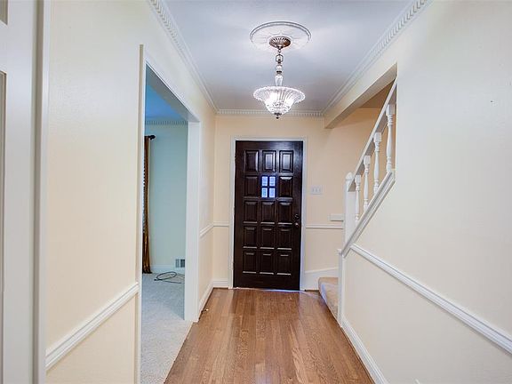 2nd image of 9516 Covemeadow Dr
