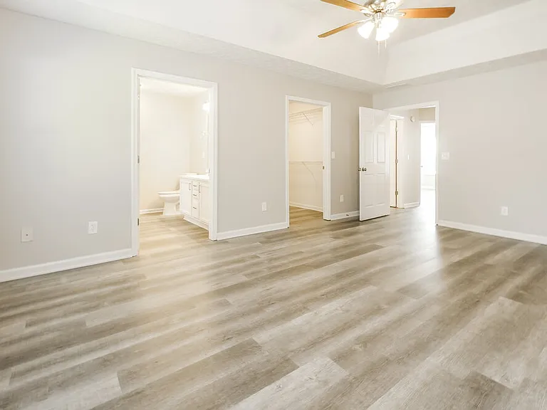 229 Clearwater Dr — Photo 9