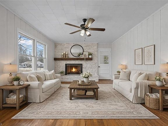 4th image of 212 Circle Dr