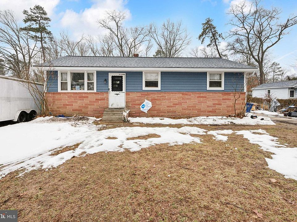 1st image of 520 W Virginia Rd