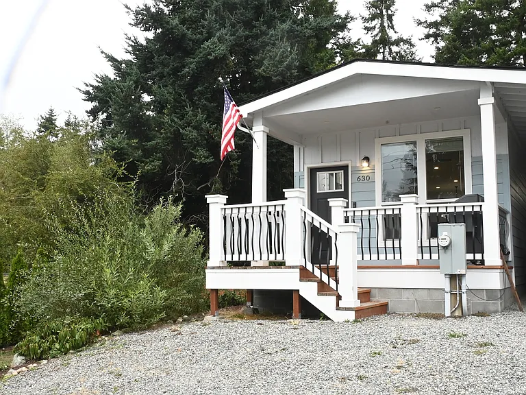 Ocean View Dr — Photo 2