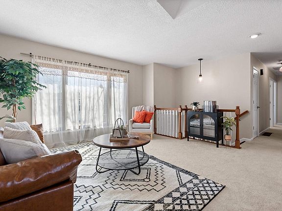 5th image of 1706 Davenshire Dr