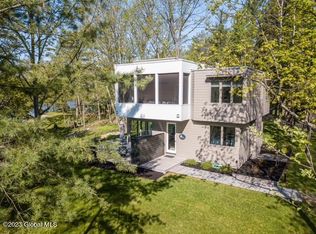 2759 Sheep Meadow Ln, Huletts Landing, NY 12841