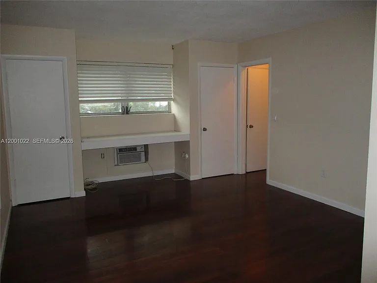 1949 Taylor St #9 — Photo 16