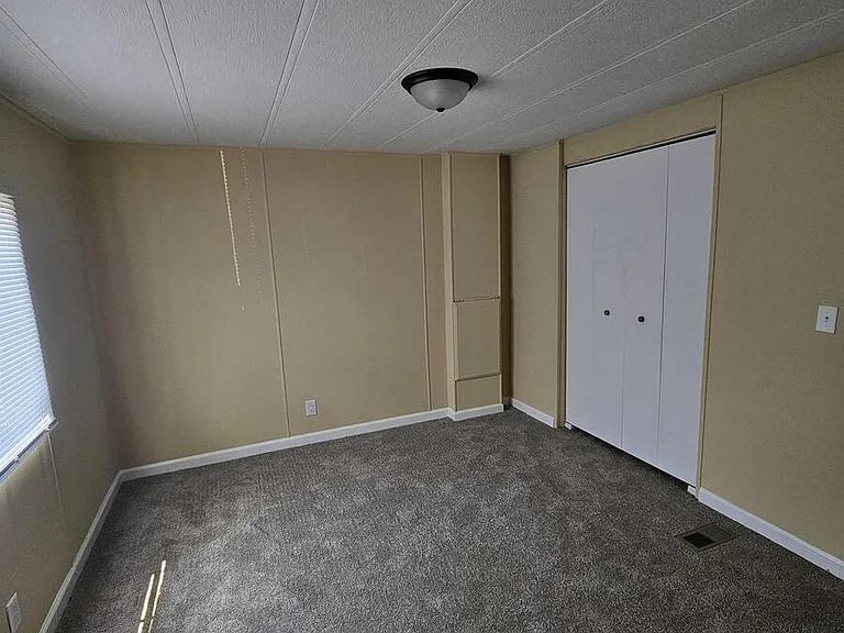 2737 W Washington Ctr #244 — Photo 9
