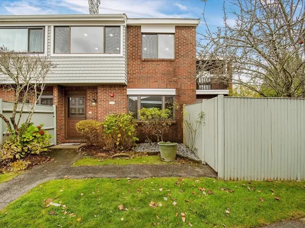 76 Rosewood Dr, Stoughton, MA 02072