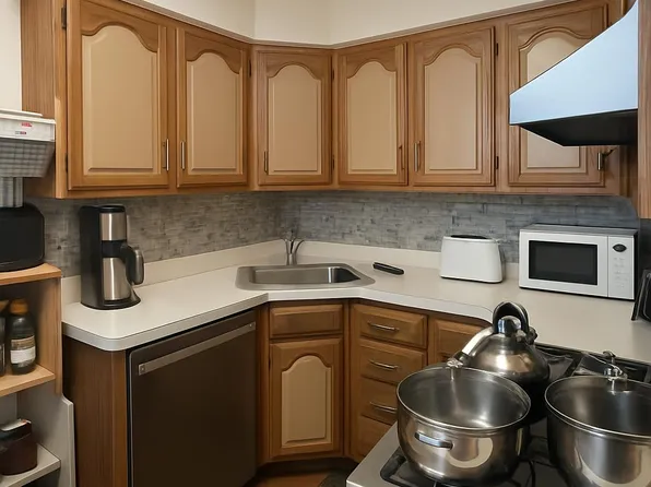 1491 East 94th Street image 6 of 12