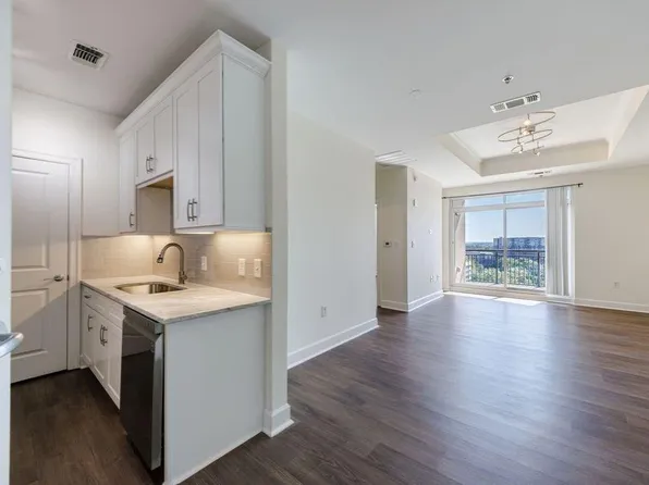 325 E Paces Ferry Rd NE APT 1404, Atlanta, GA 30305
