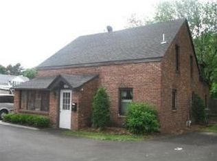 169R Willow St, Waltham, MA 02453