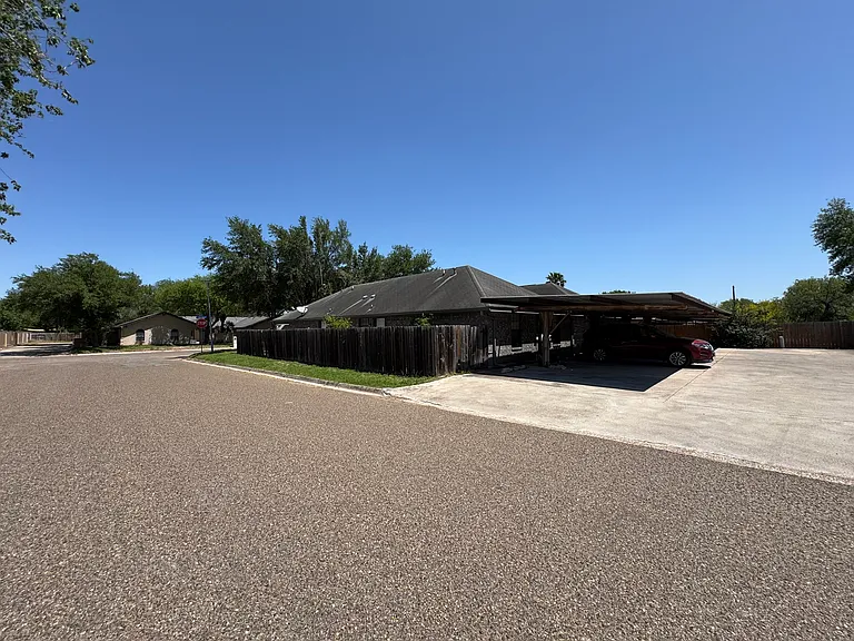 1820 Norma Ln #4 — Photo 1