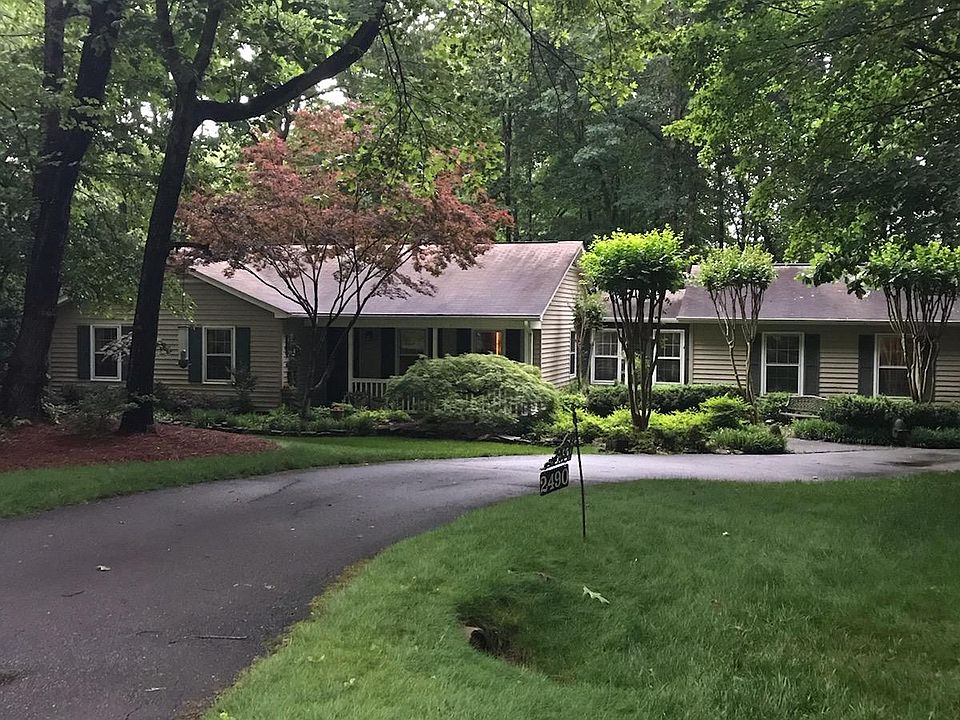 FRONT YARD SPRING