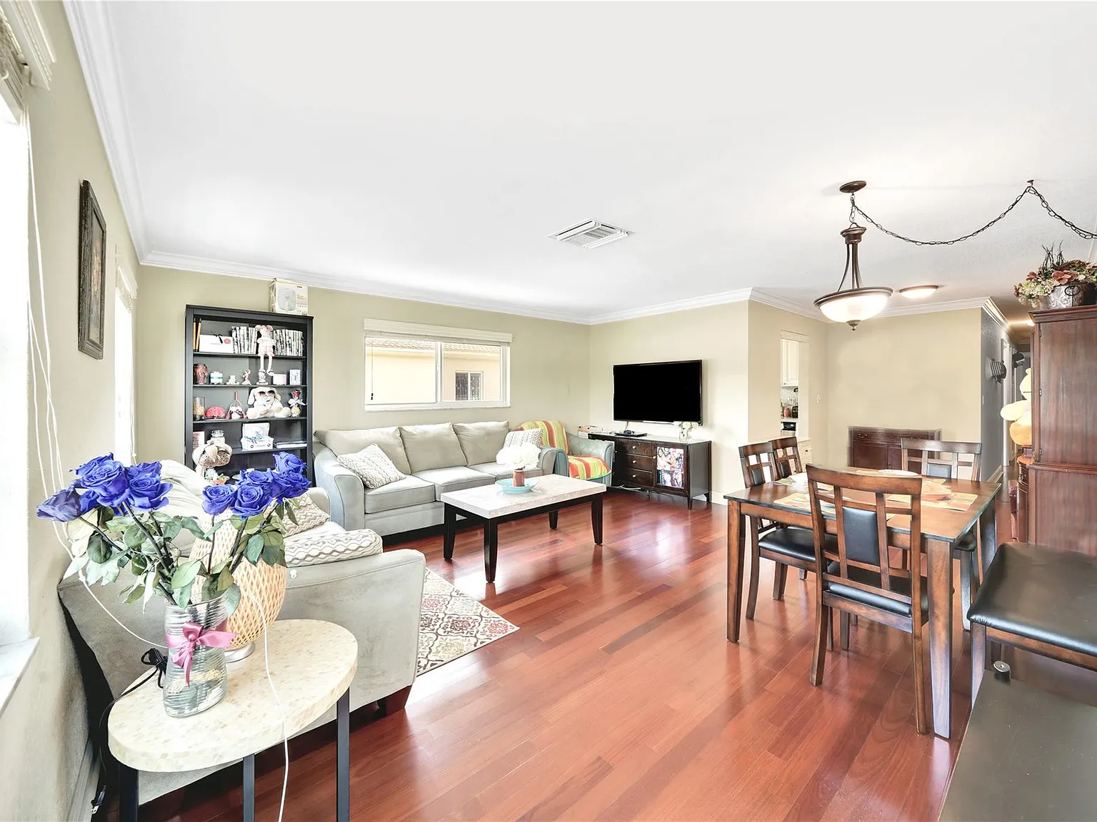 Park Ridge North — Photo 1