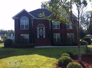 9277 Carnes Crossing Cir, Jonesboro, GA