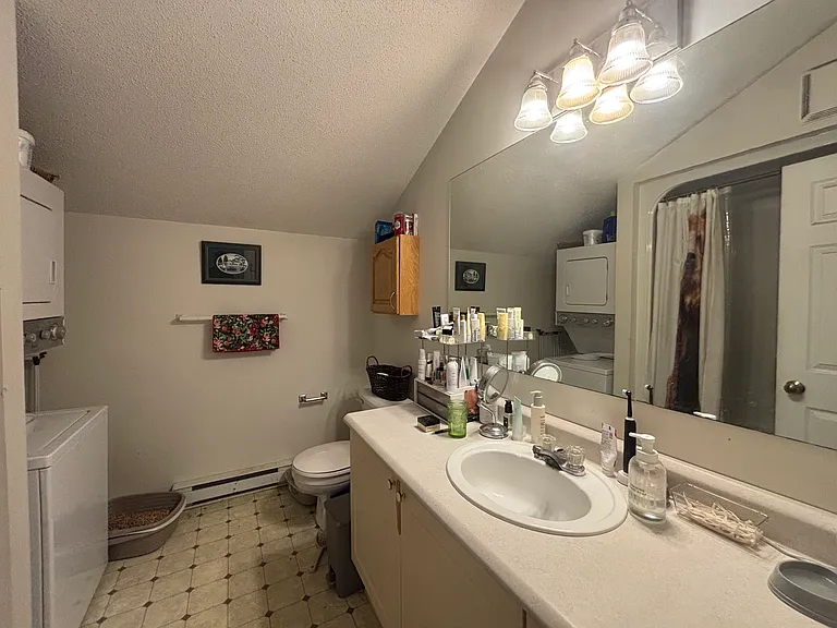 16 Frederick Ln — Photo 5